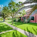 فندق Agrialbergo La Sugherella 3*