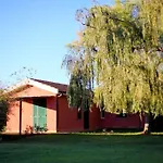 Agrialbergo La Sugherella فندق