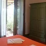 Agrialbergo La Sugherella فندق
