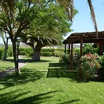 فندق Agrialbergo La Sugherella كابالبيو