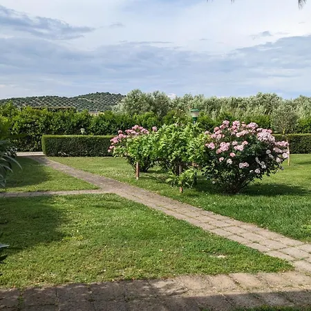 Agrialbergo La Sugherella 3*