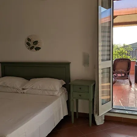 Agrialbergo La Sugherella 3* קפאלביו