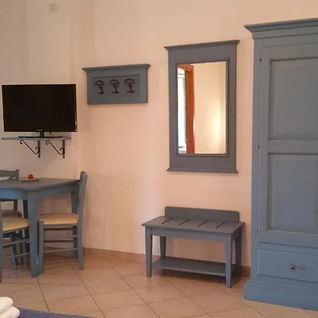 Agrialbergo La Sugherella بيت ضيافة 3*