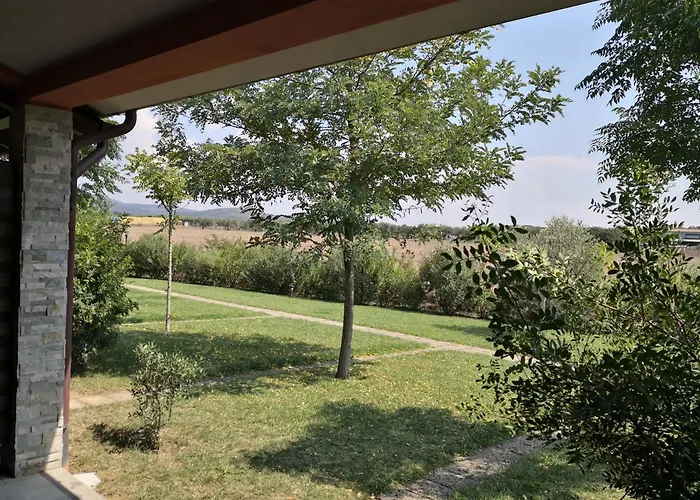 ホテル Agrialbergo La Sugherella 3*