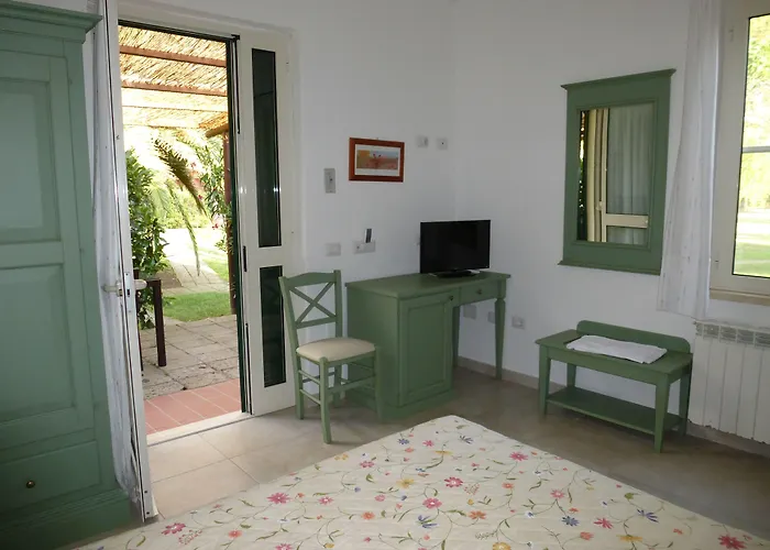 ホテル Agrialbergo La Sugherella 3*