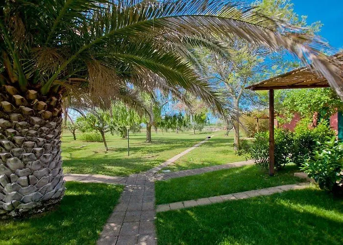 ホテル Agrialbergo La Sugherella カパルビオ